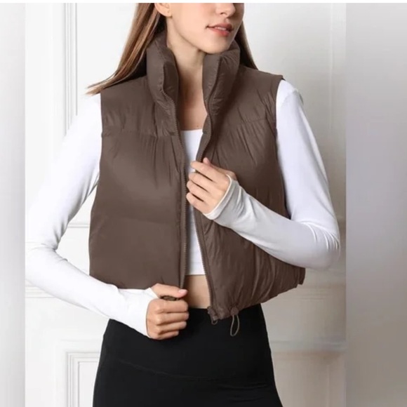 NWT- Women’s Lightweight Sleeveless Cropped Puffer Vest, medium, brown - Picture 1 of 9